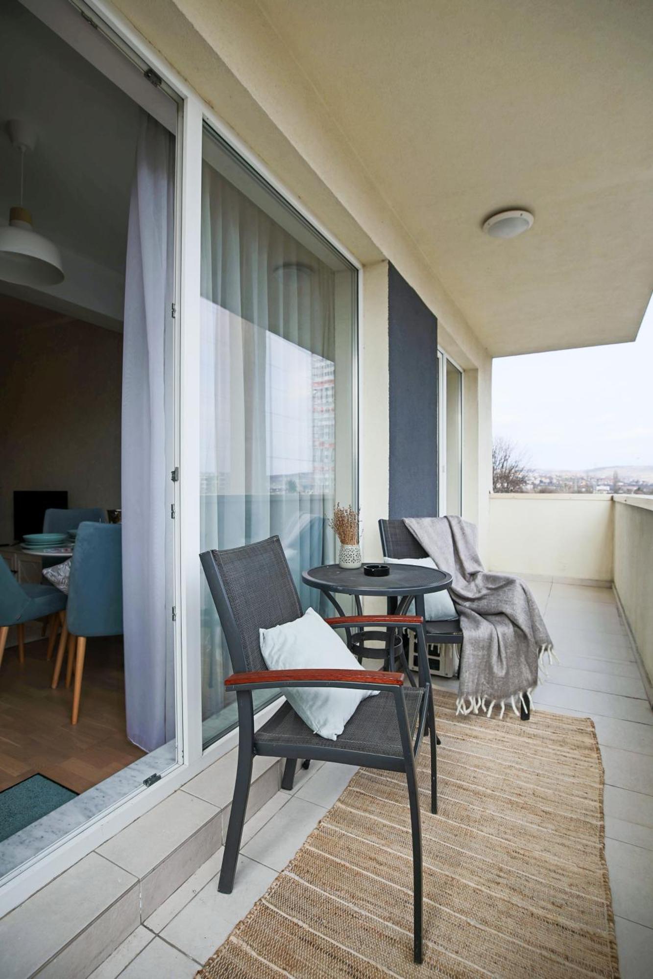 Stylish Condo - Parking And Balcony Kluż-Napoka Zewnętrze zdjęcie